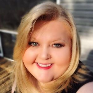 Meet your Posher, Regina